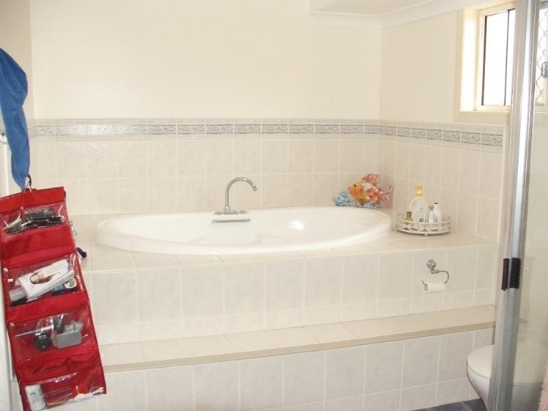 29 Mark Acton Close, Rockyview QLD 4701
