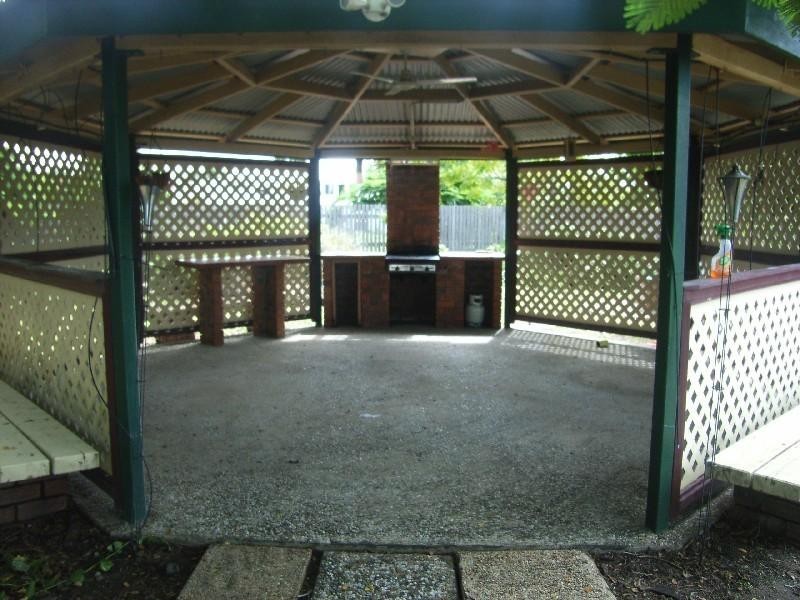 15 Hollingsworth Street, Kawana QLD 4701