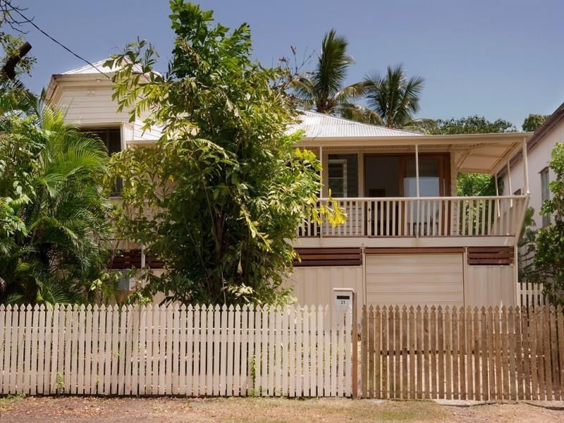 25 Woodville Street, Wandal QLD 4700