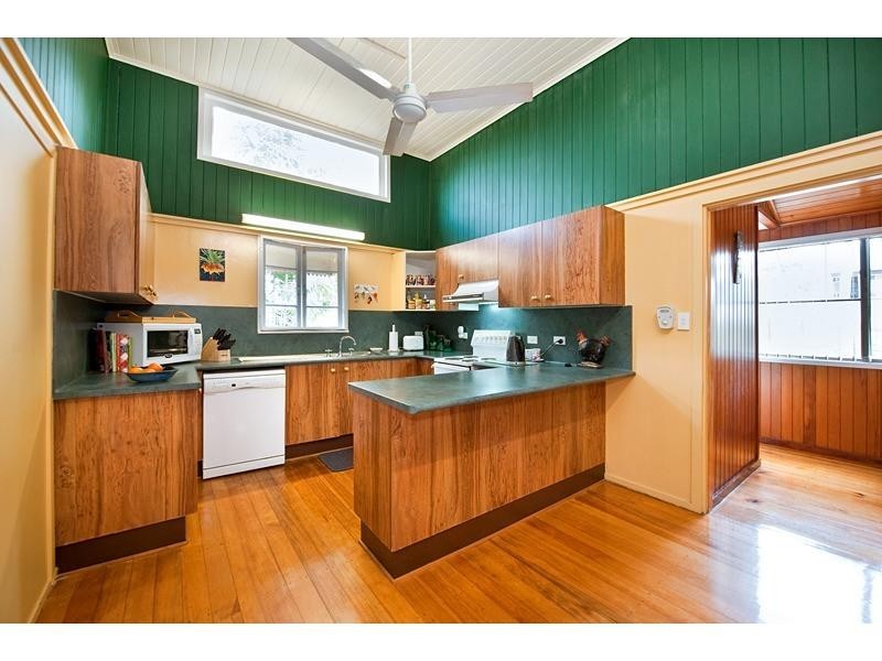 52 Cambridge Street, The Range QLD 4700