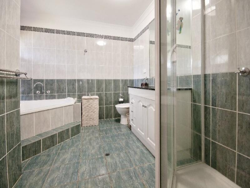 236 Denham Street, The Range QLD 4700