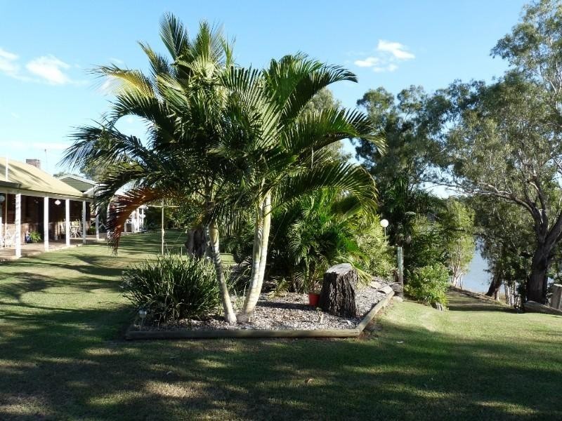 1073 Belmont Road, Glendale QLD 4711