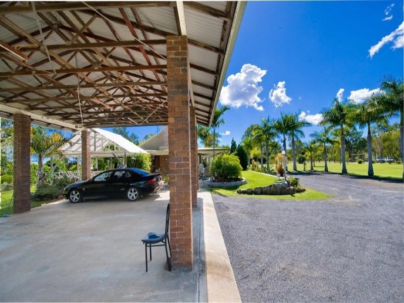 1073 Belmont Road, Glendale QLD 4711