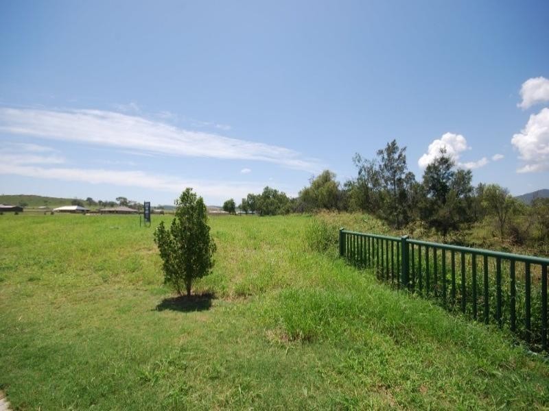 16 Stirling Drive, Rockyview QLD 4701