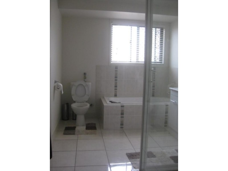 4 Mungarra Drive, Kawana QLD 4701