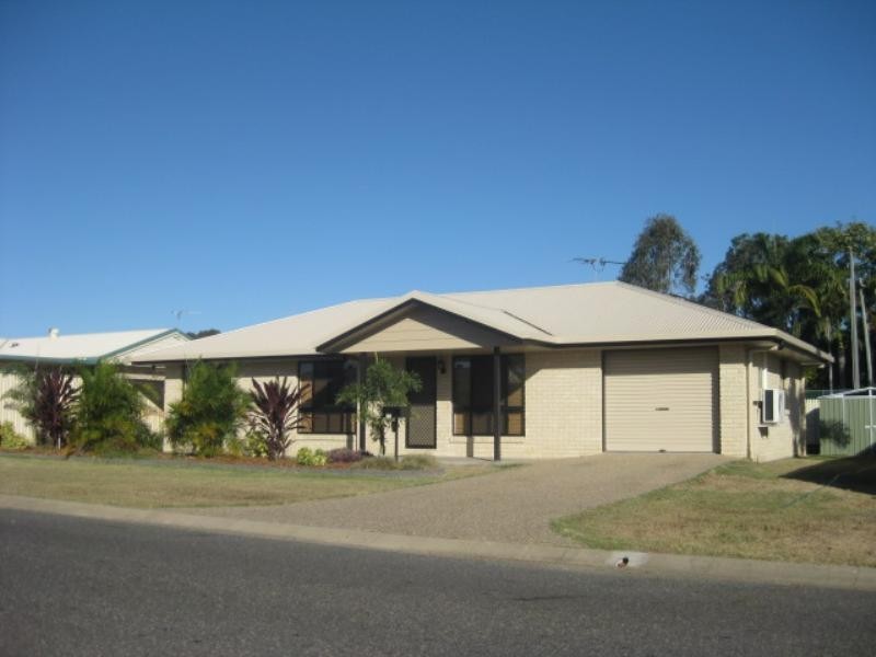 4 Mungarra Drive, Kawana QLD 4701