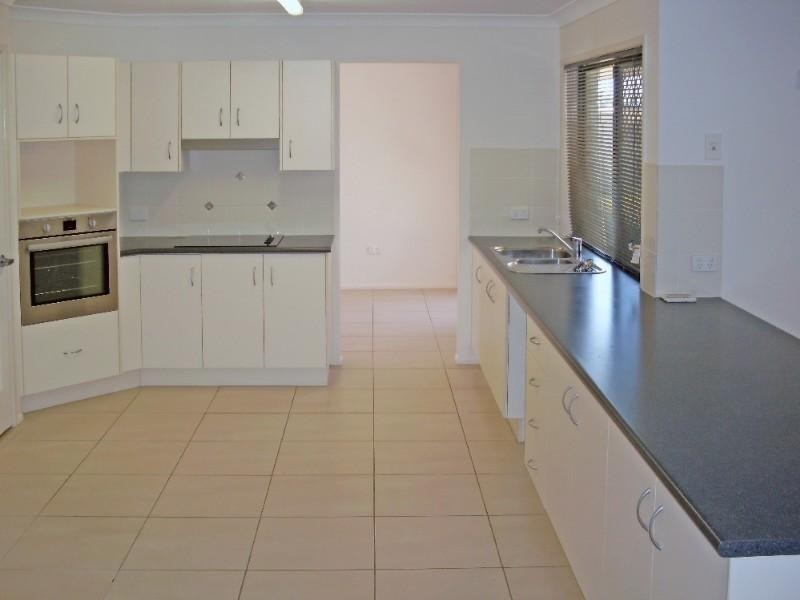 4 Cockatoo Court, Gracemere QLD 4702