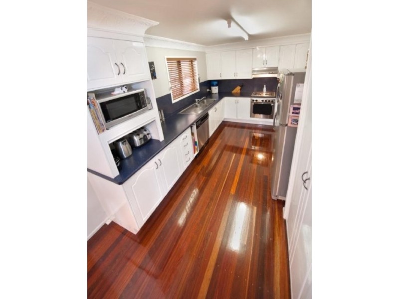 319 Philp Avenue, Frenchville QLD 4701