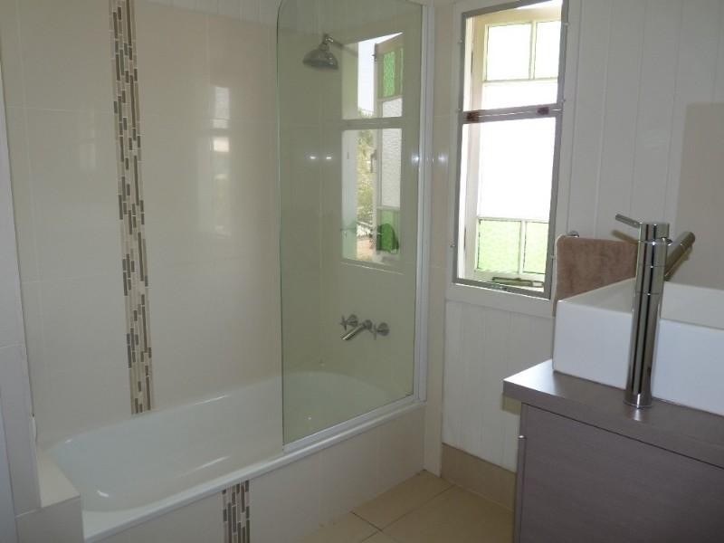 41 Armstrong Street, Berserker QLD 4701