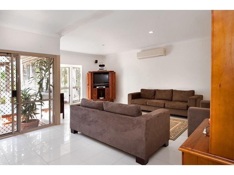 21 Morris Road, Alton Downs QLD 4702