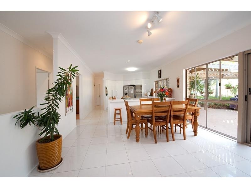 21 Morris Road, Alton Downs QLD 4702