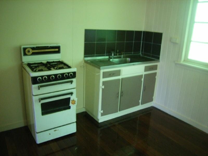 2/99 Princess Street, Berserker QLD 4701