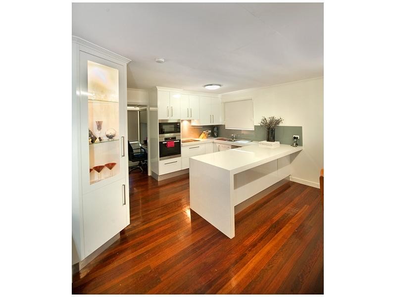 81 Armstrong Street, Berserker QLD 4701