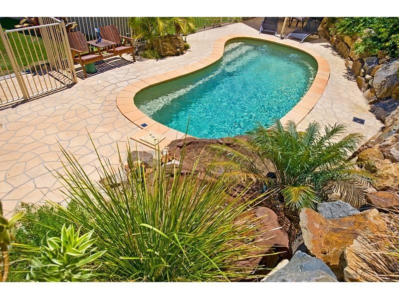 17 Connemara Drive, Kawana QLD 4701