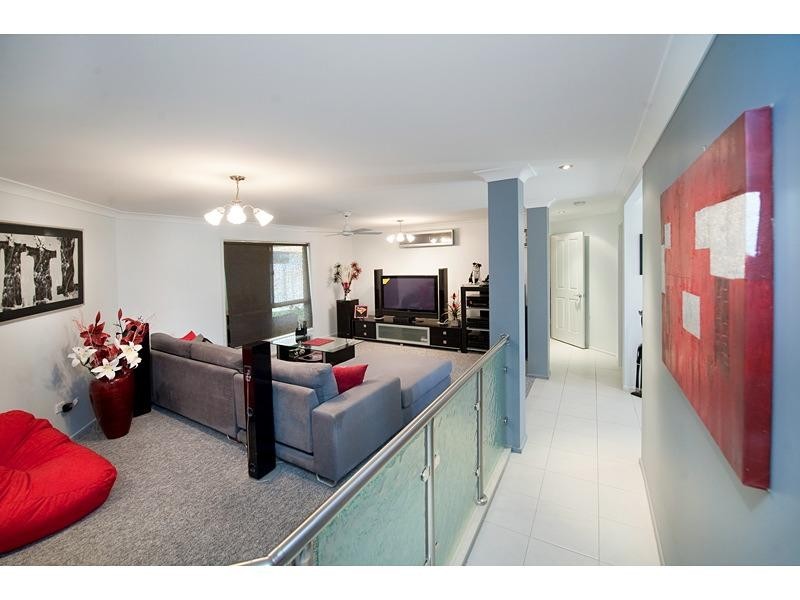 17 Connemara Drive, Kawana QLD 4701