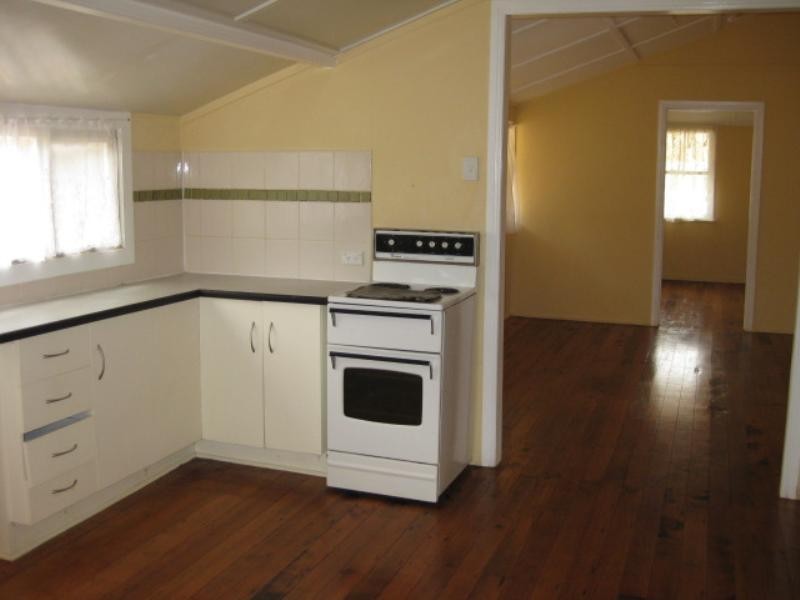 31 Neerkol Road, Stanwell QLD 4702