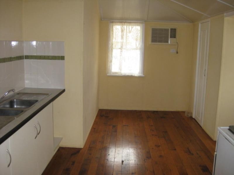 31 Neerkol Road, Stanwell QLD 4702