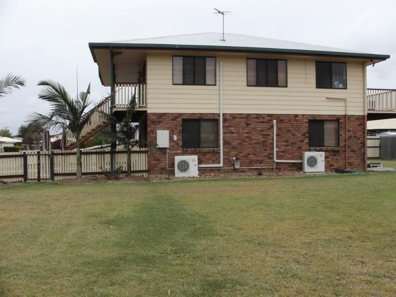 11 Bean Avenue, Parkhurst QLD 4702