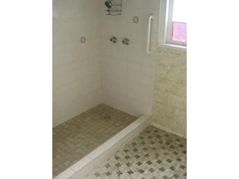 18 Flynn Street, Wandal QLD 4700