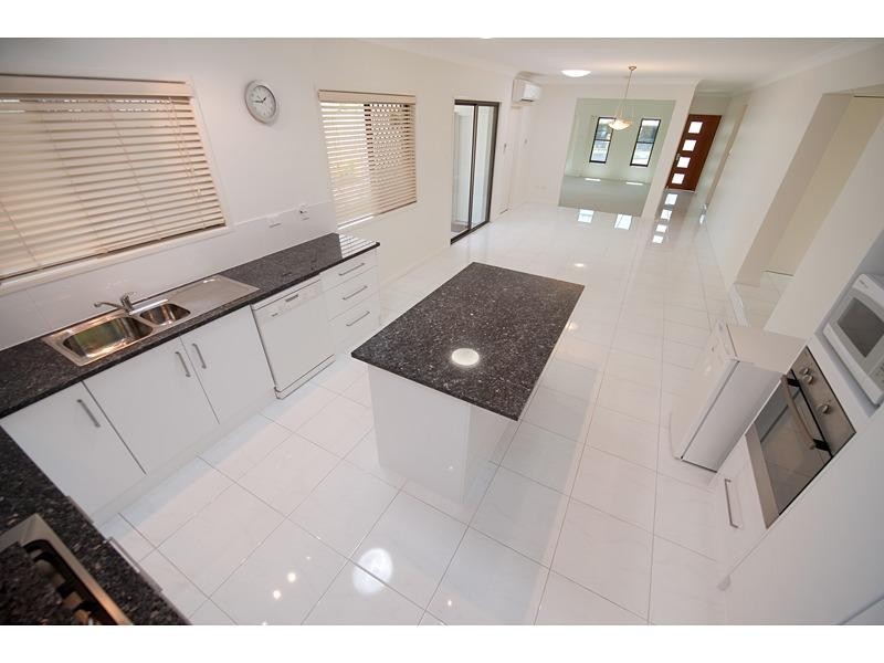 10 Jard Street, Frenchville QLD 4701