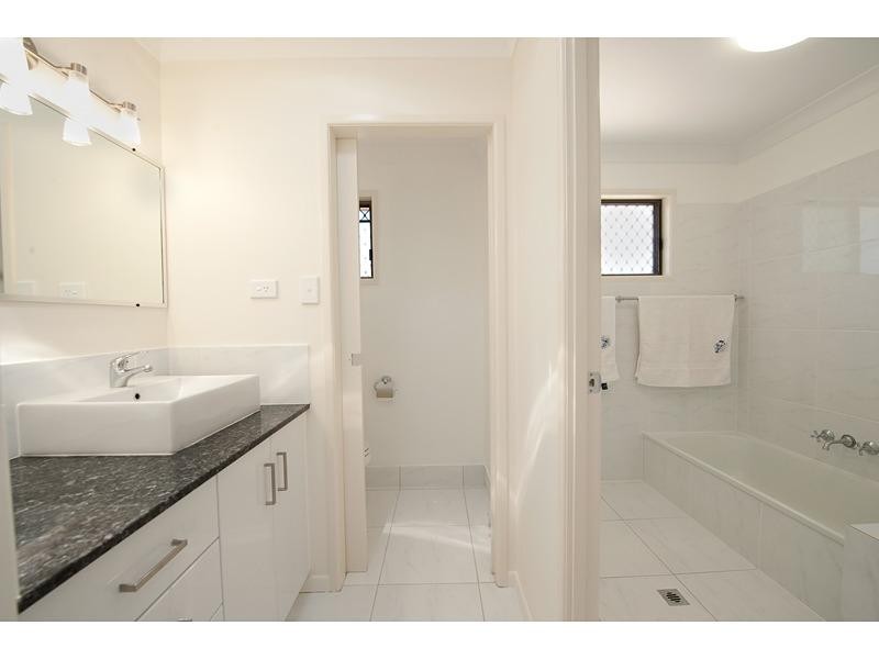 10 Jard Street, Frenchville QLD 4701