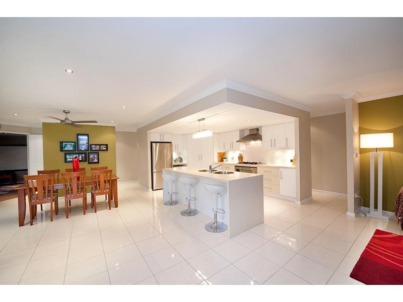 10 Bellbird Drive, Parkhurst QLD 4702