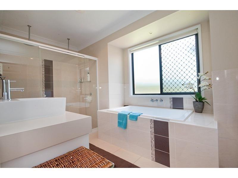 10 Bellbird Drive, Parkhurst QLD 4702