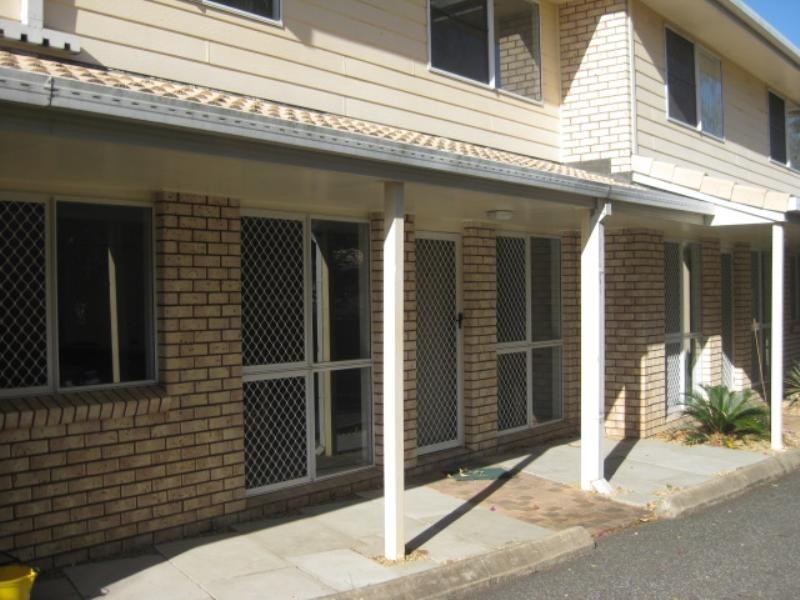 2/374 Limpus Street, Frenchville QLD 4701