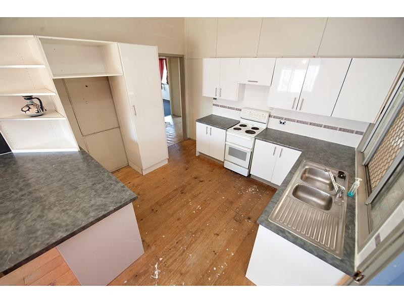 279 Berserker Street, Berserker QLD 4701