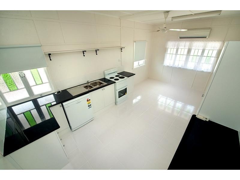 23 Lauga Street, Park Avenue QLD 4701