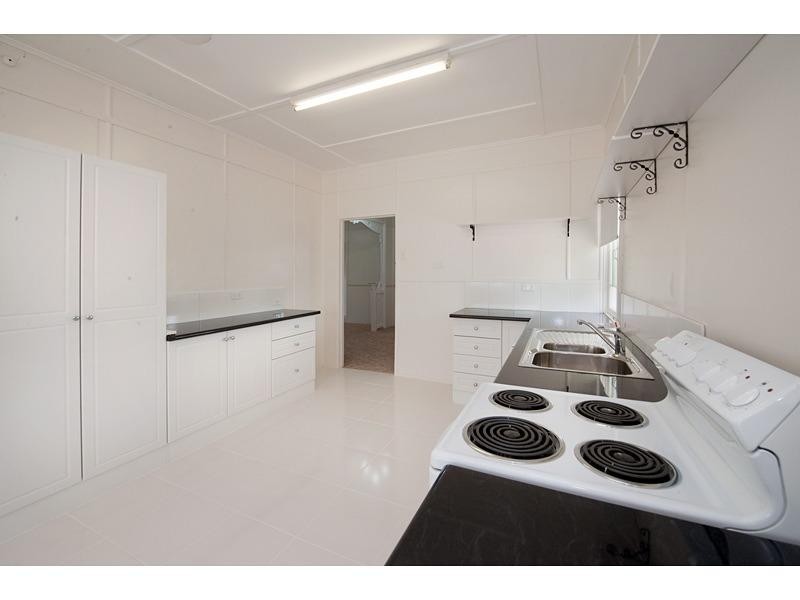 23 Lauga Street, Park Avenue QLD 4701