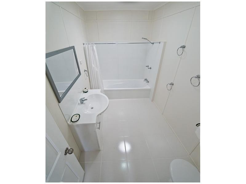 23 Lauga Street, Park Avenue QLD 4701