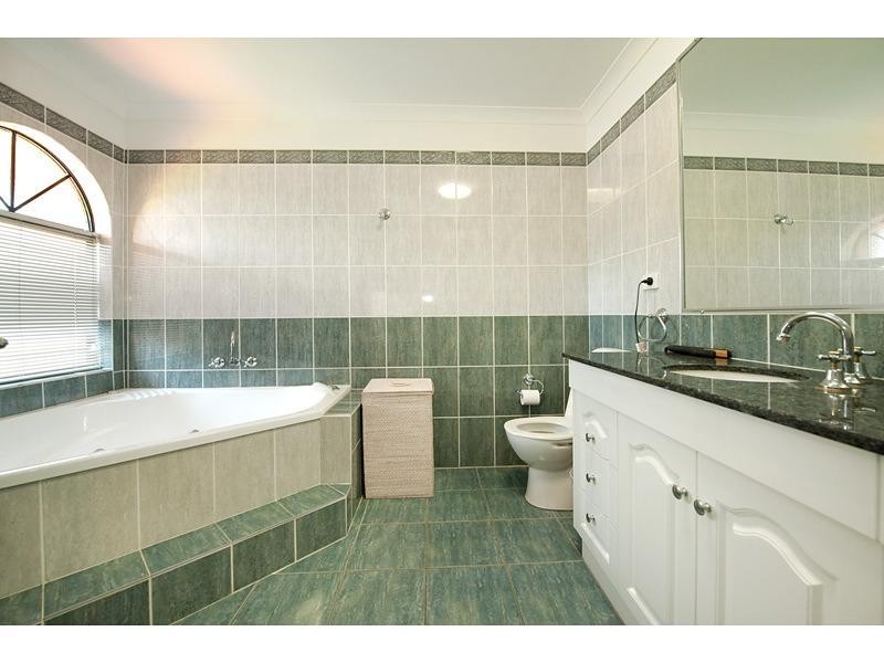 236 Denham Street, The Range QLD 4700