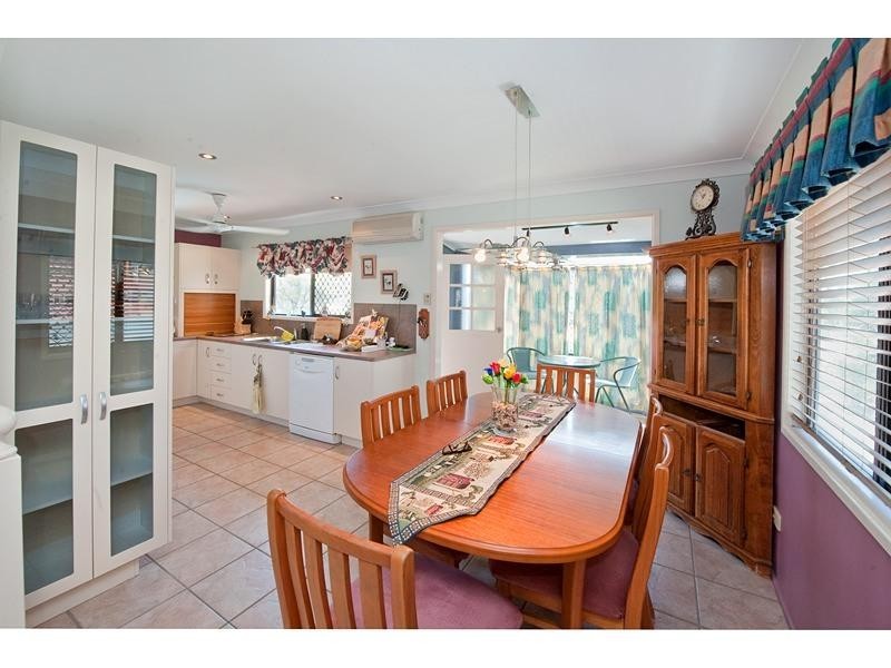 77 Kershaw Street, Park Avenue QLD 4701