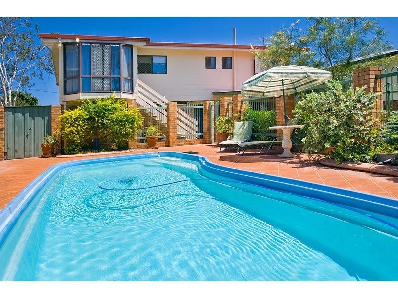 77 Kershaw Street, Park Avenue QLD 4701