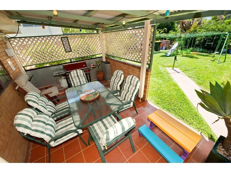 77 Kershaw Street, Park Avenue QLD 4701