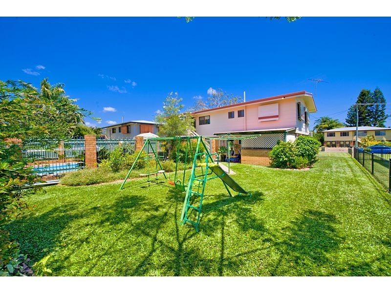 77 Kershaw Street, Park Avenue QLD 4701