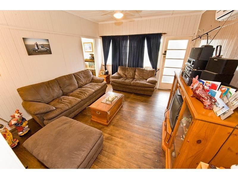 302 Waterloo Street, Berserker QLD 4701