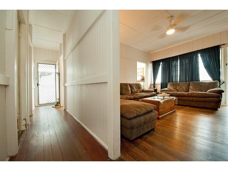 302 Waterloo Street, Berserker QLD 4701