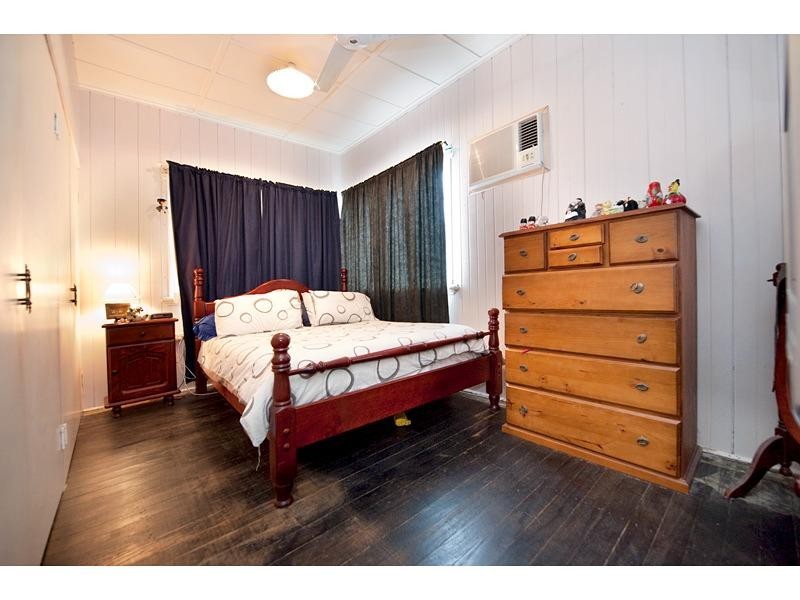 302 Waterloo Street, Berserker QLD 4701