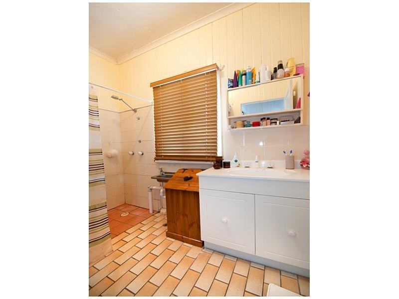 302 Waterloo Street, Berserker QLD 4701