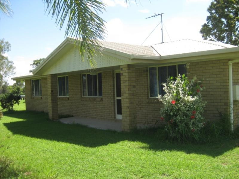 63263 Bruce Highway, Etna Creek QLD 4702