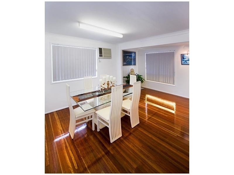 32 Locke Street, Kawana QLD 4701
