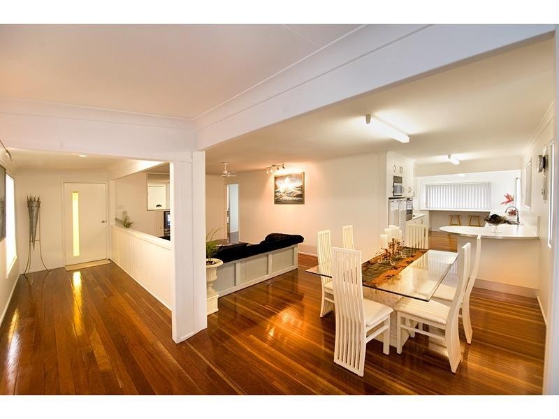 32 Locke Street, Kawana QLD 4701