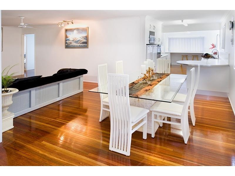 32 Locke Street, Kawana QLD 4701