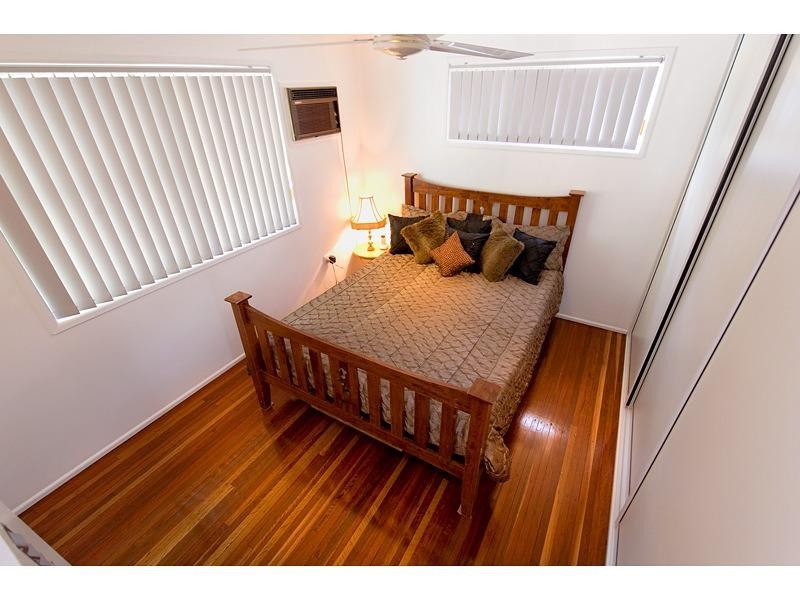 32 Locke Street, Kawana QLD 4701