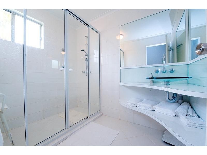 32 Locke Street, Kawana QLD 4701