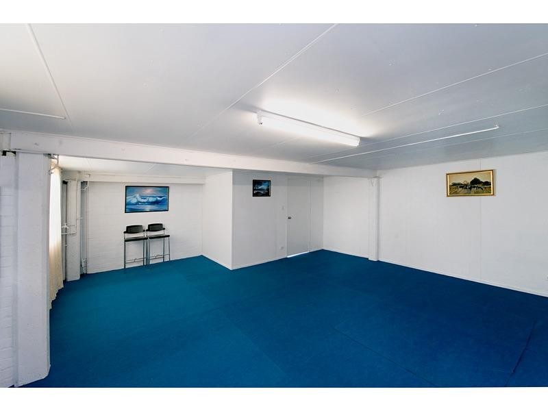32 Locke Street, Kawana QLD 4701