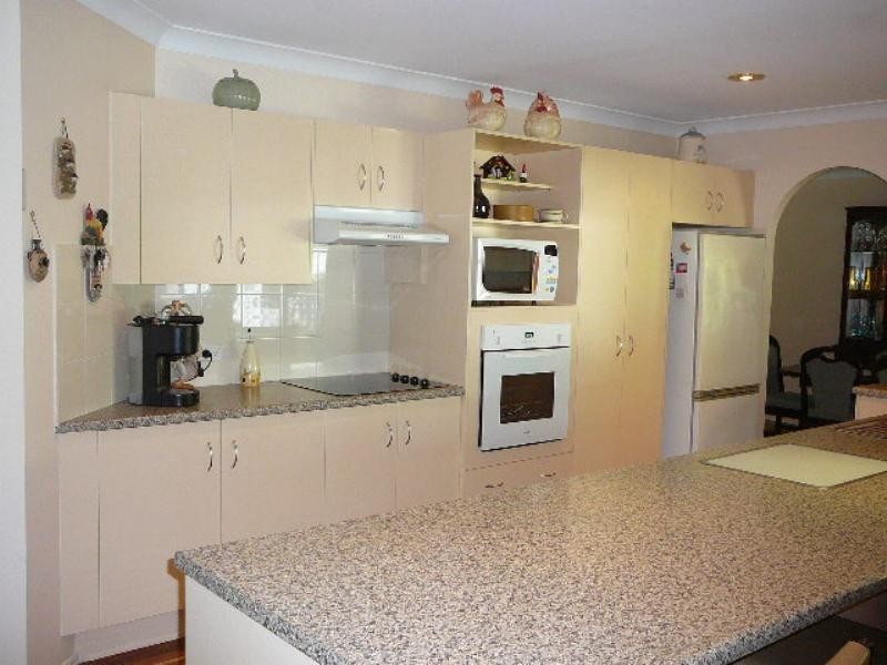 9 Kavanagh Crescent, Koongal QLD 4701