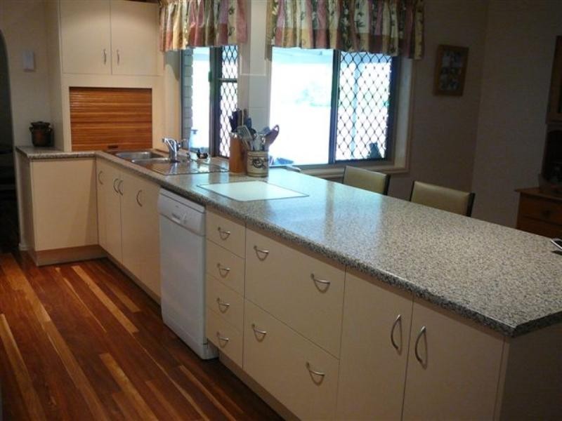 9 Kavanagh Crescent, Koongal QLD 4701